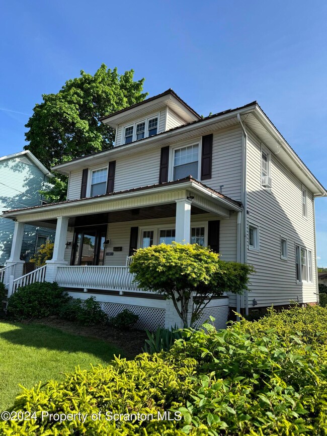 612 Main St, Moosic, PA 18507 - photo 2