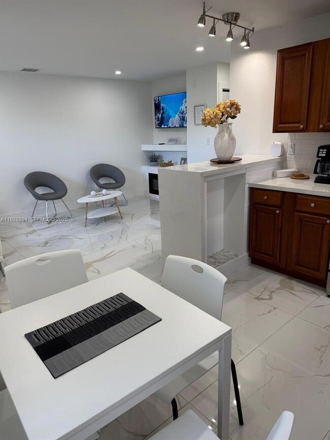208 NW 7th St unit 1-2, Hallandale Beach, FL 33009 - photo 7