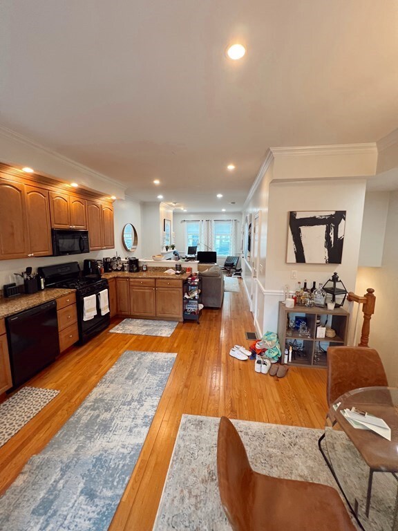160 1/2 H St unit 1, Boston, MA 02127 - photo 5