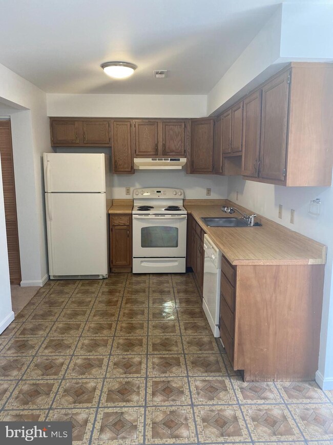 511 Powhatan Ct, Stafford, VA 22556 - photo 7