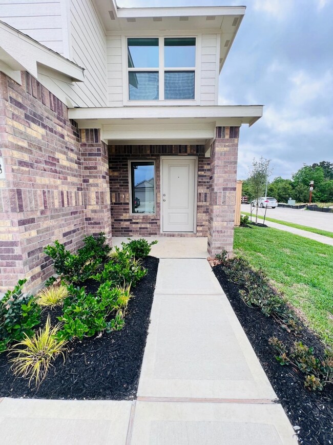 17738 Grove Hill Dr, Hockley, TX 77447 - photo 2