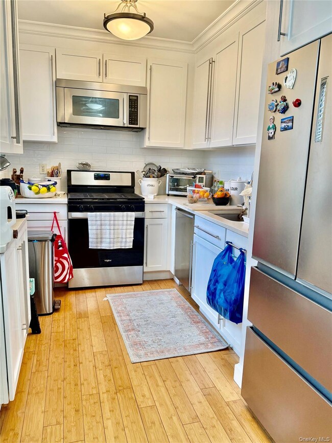 75 S Middle Neck Rd unit 4H, Great Neck, NY 11021 - photo 5