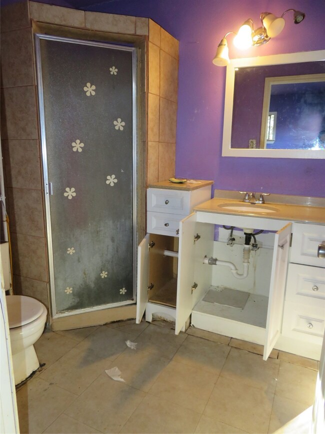 5114 Dewberry St, Houston, TX 77021 - photo 2