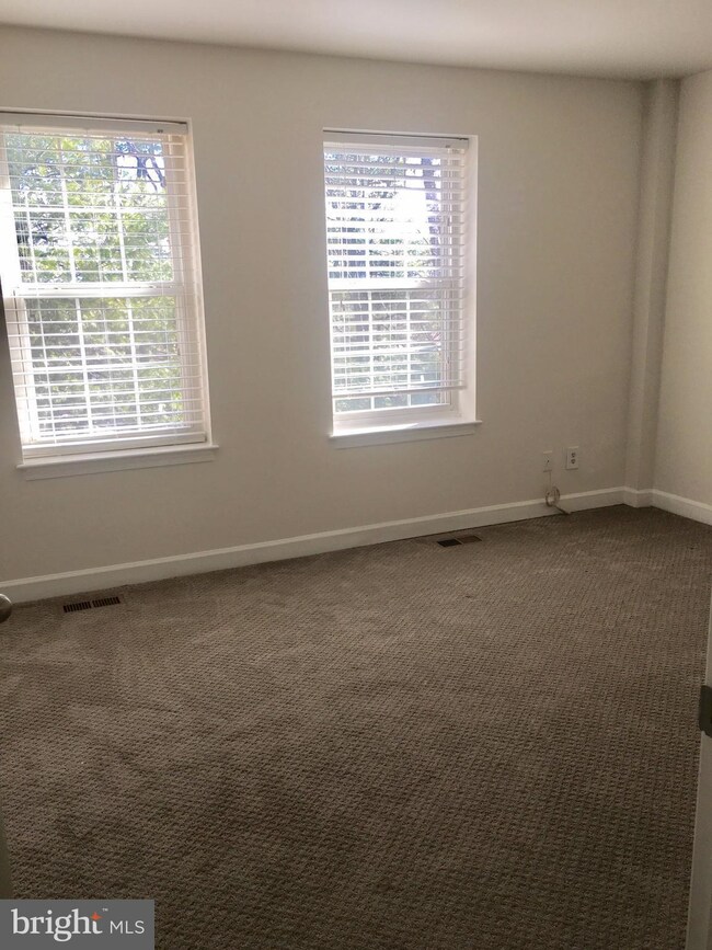 3818 Chesterwood Dr, Silver Spring, MD 20906 - photo 4