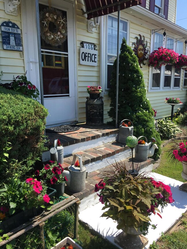 103 E Grand office entr2