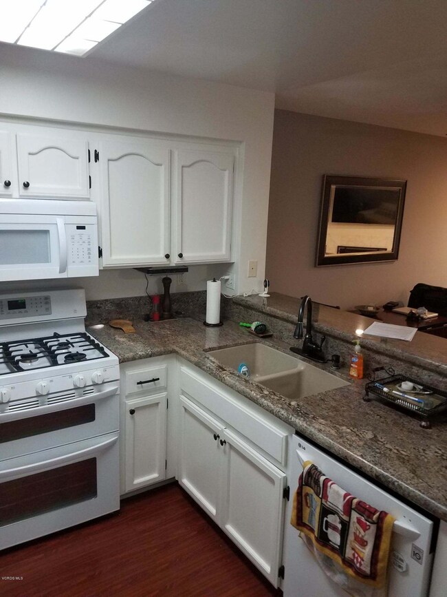 3375 Holly Grove St, Westlake Village, CA 91362 - photo 5