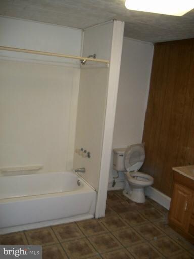 1146 W Lombard St, Baltimore, MD 21223 - photo 2