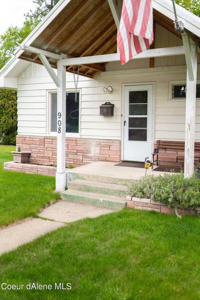 908NASTREET.-3