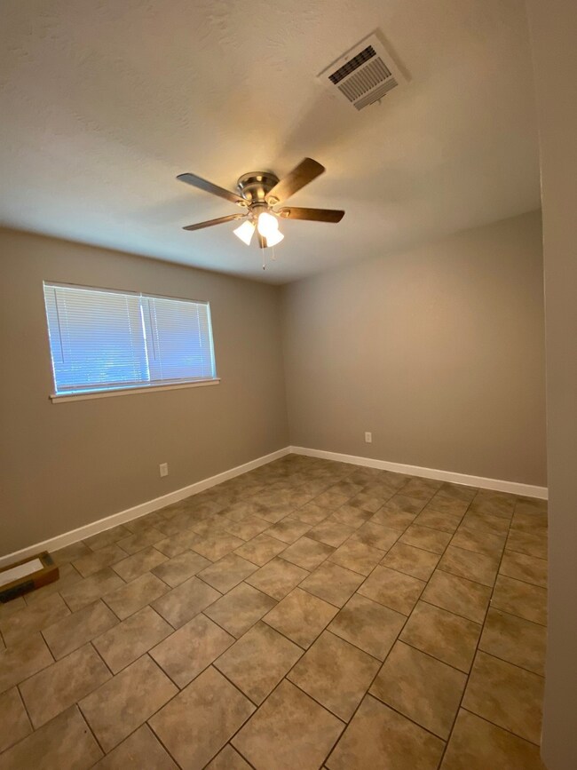 3503 Otterbury Dr, Houston, TX 77039 - photo 6