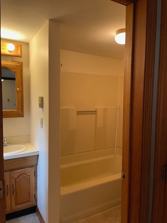 48 W Main St unit B, Groton, MA 01450 - photo 4