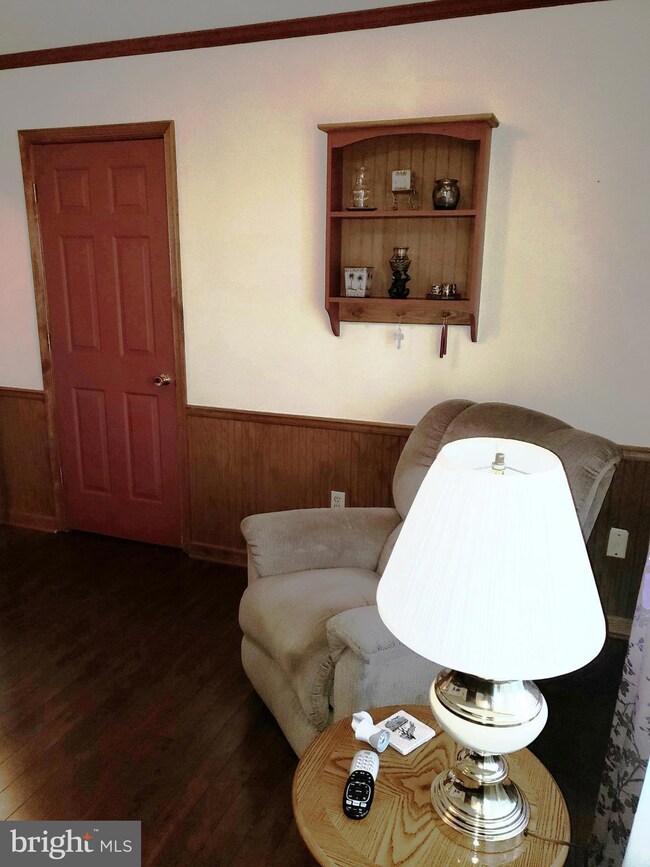 212 Chenoweth Dr, Bunker Hill, WV 25413 - photo 7