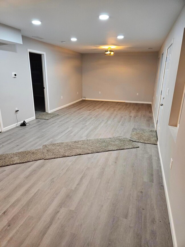 930 S James Rd, Columbus, OH 43227 - photo 3