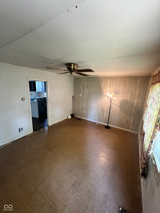 12 Lynwood Dr, Whiteland, IN 46184 - photo 5