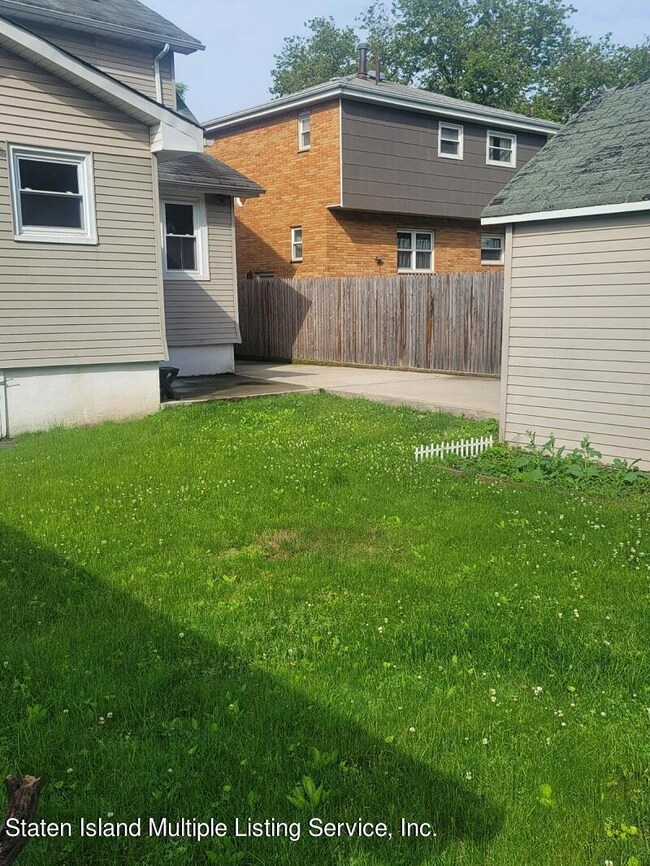 231 Otis Ave unit 1, Staten Island, NY 10306 - photo 5