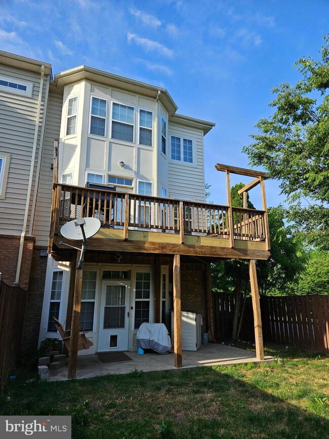 24704 Clock Tower Square, Stone Ridge, VA 20105 - photo 3