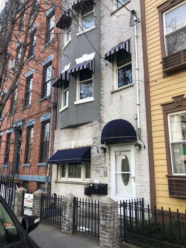 401 2nd St unit 3, Jersey City, NJ 07302 - photo 2