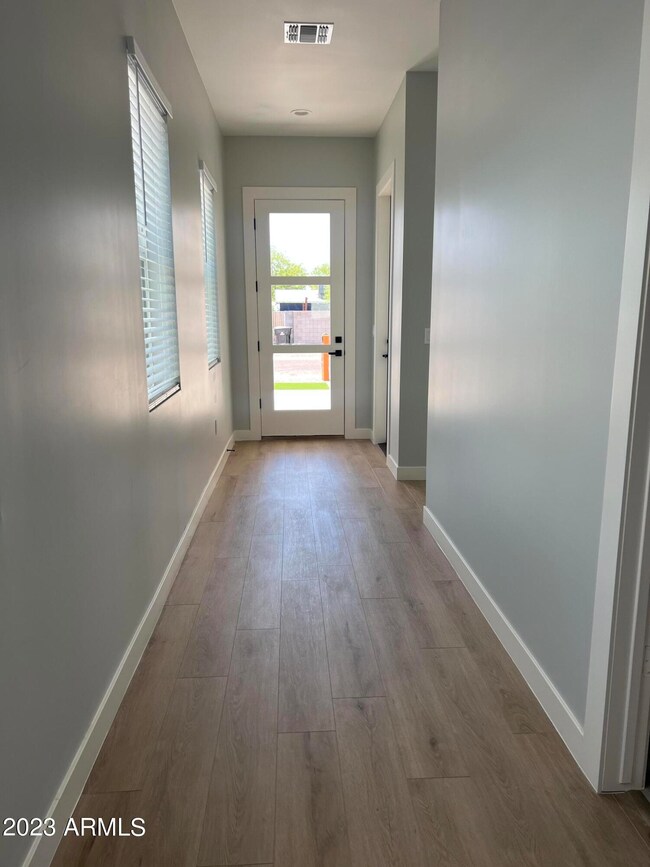 2517 N 23rd St, Phoenix, AZ 85006 - photo 7