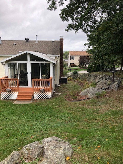 19 Blossom Dr, Cranston, RI 02920 - photo 4