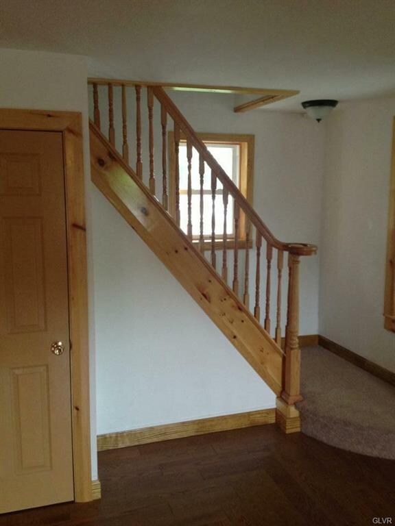 206 Riverview Dr, Walnutport, PA 18088 - photo 3