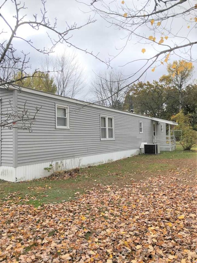 1020 Mountainview Ave unit 1020, Charlestown, NH 03603 - photo 3