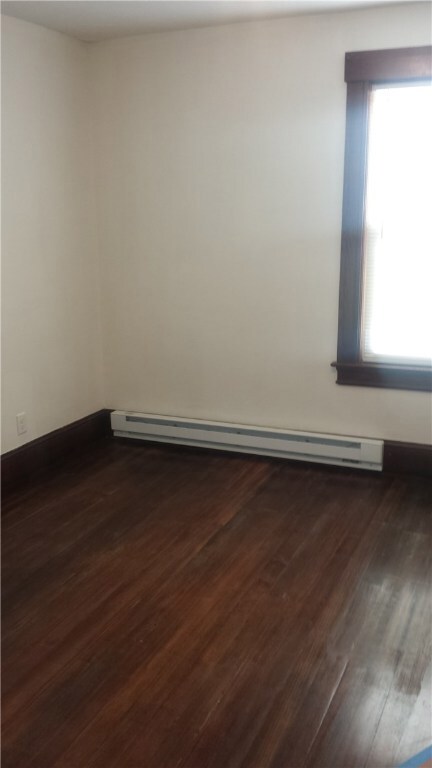 25 Roberts St, Woonsocket, RI 02895 - photo 6