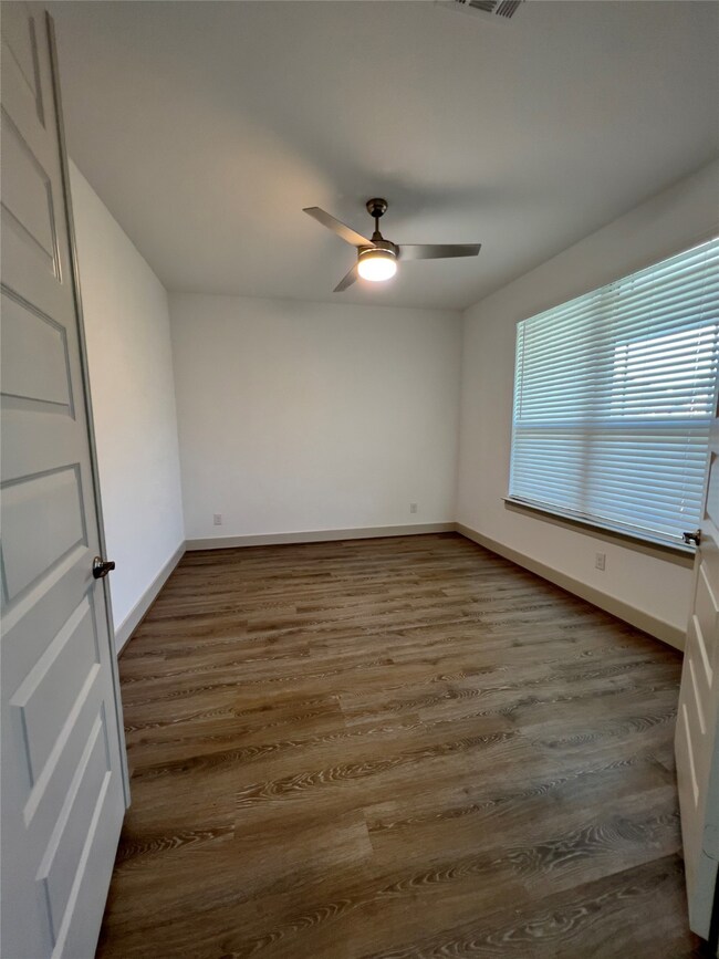 2536 Ravenna Ct, Friendswood, TX 77546 - photo 4