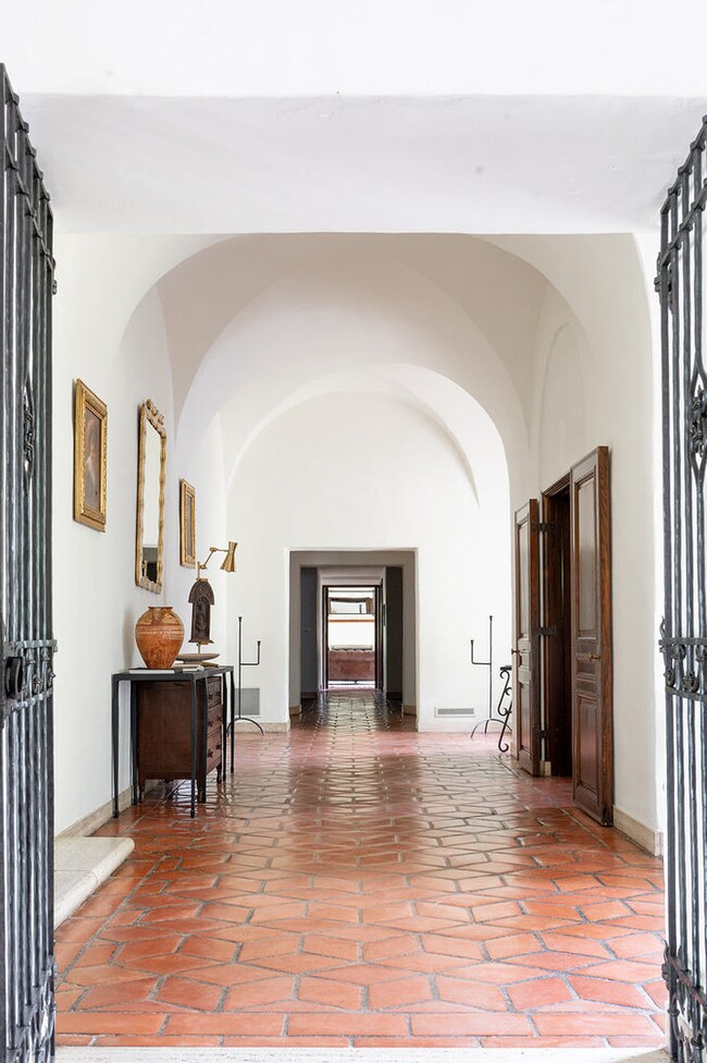 433 S Edgelawn Dr, Aurora, IL 60506 - photo 5