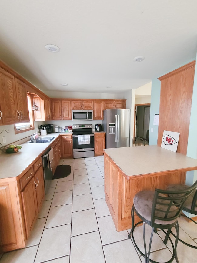 122 Schimm Circle Dr, Carl Junction, MO 64834 - photo 5