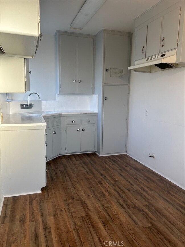 1431 W 131st St, Compton, CA 90222 - photo 7