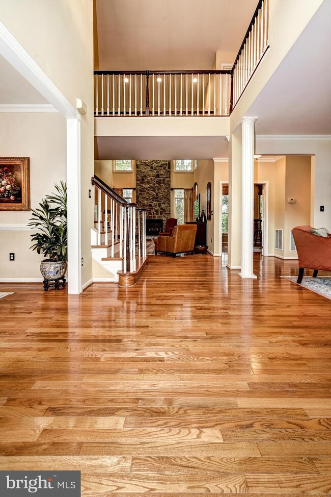 8902 Falls Farm Dr, Potomac, MD 20854 - photo 3