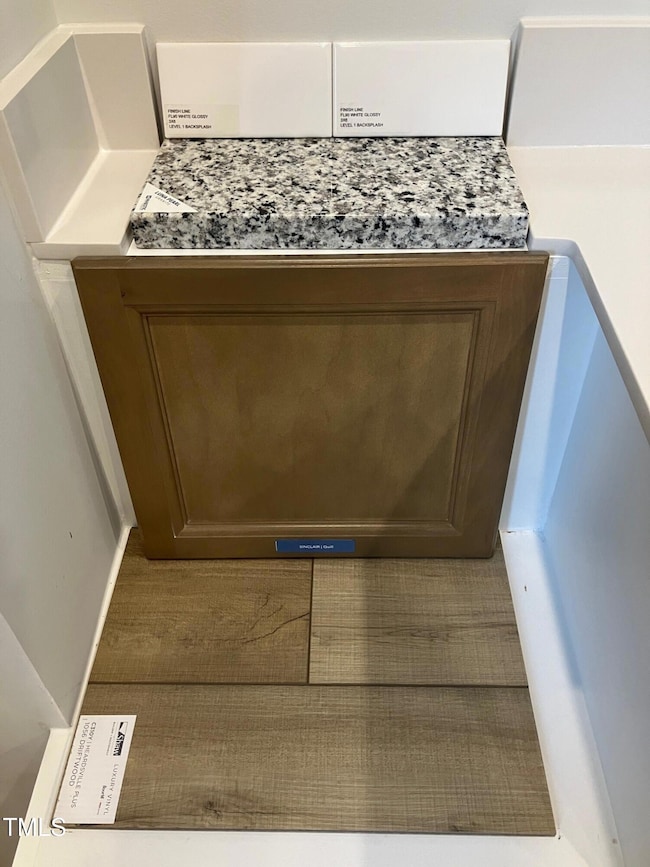 12 OVT FM - Kitchen Photo