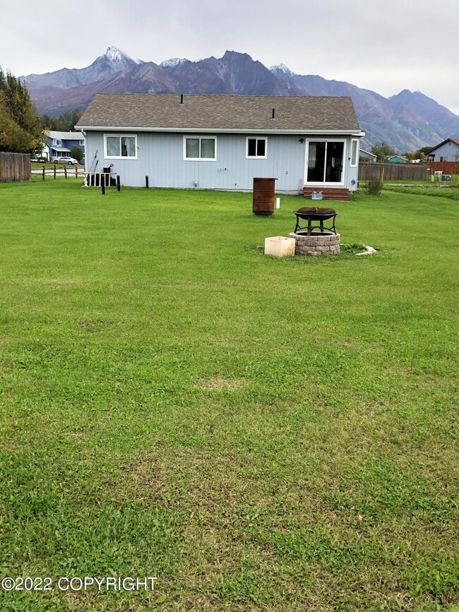 22-13130_Backyard