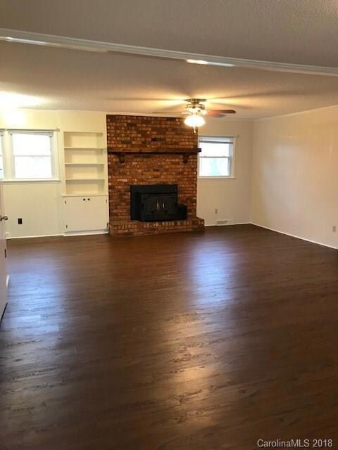 141 Victoria Dr, Statesville, NC 28625 - photo 3