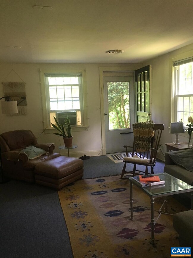815 Locust Ave unit B, Charlottesville, VA 22902 - photo 5