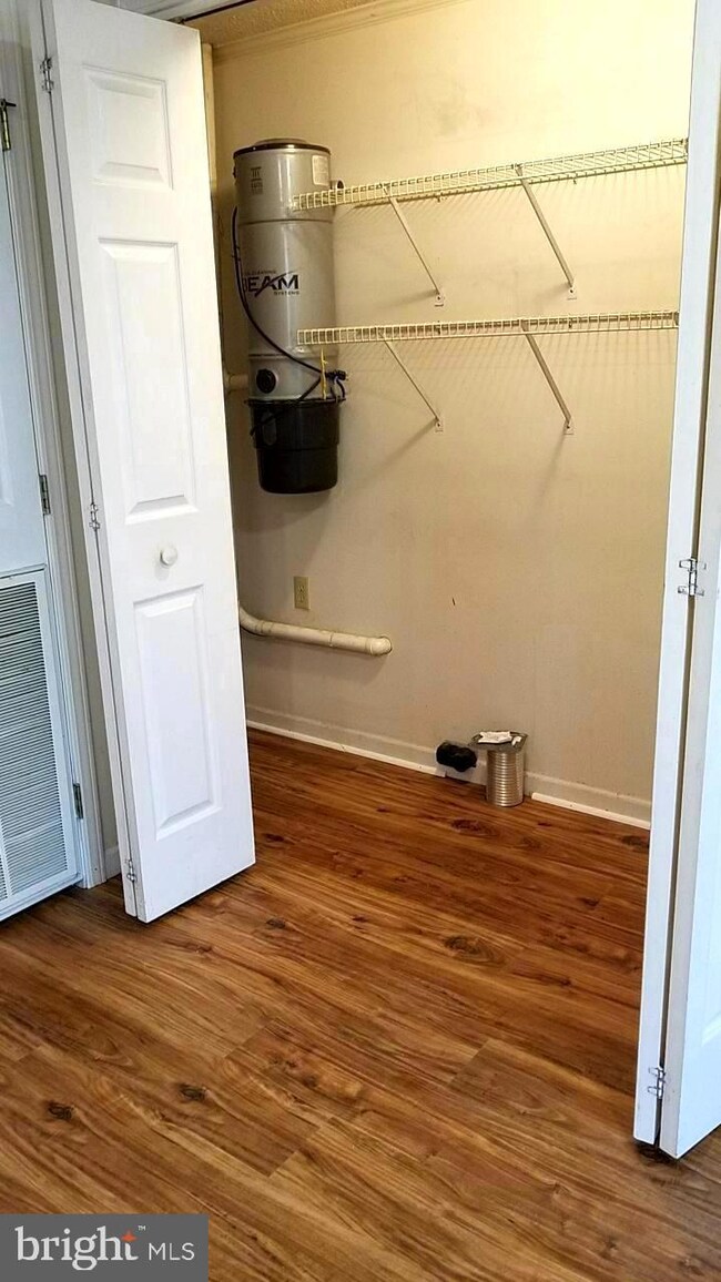 297 Martinsburg Rd unit A, Berkeley Springs, WV 25411 - photo 6