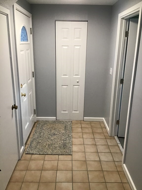 27 Surrey Ln unit 27, Buzzards Bay, MA 02532 - photo 5