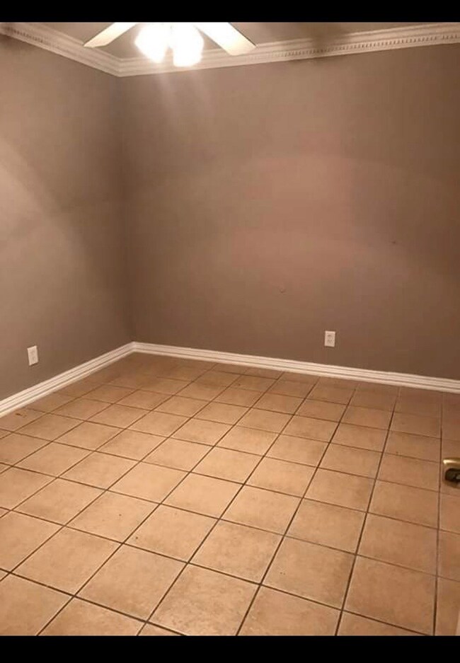 939 Dellbrook Dr, Houston, TX 77038 - photo 6