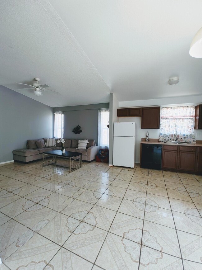 14584 Achim Dr, El Paso, TX 79928 - photo 7