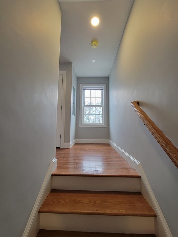 946 Warren Ave unit 2 F, Brockton, MA 02301 - photo 3