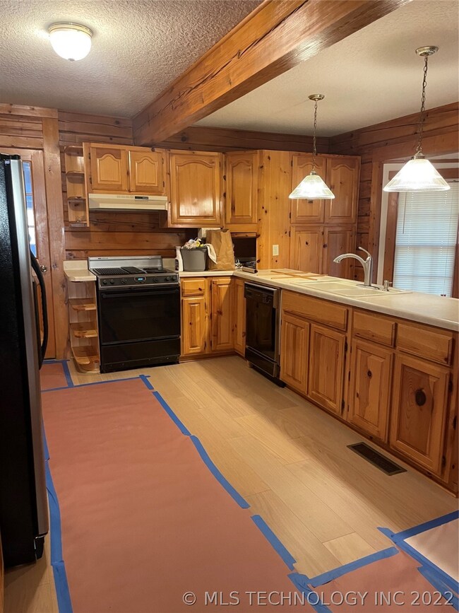 15750 Crystal Bay Dr, Skiatook, OK 74070 - photo 6