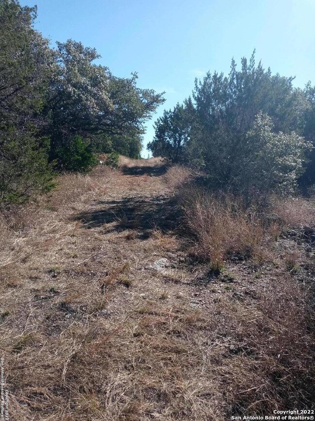 851 Cr 246, Hondo, TX 78861 - photo 6