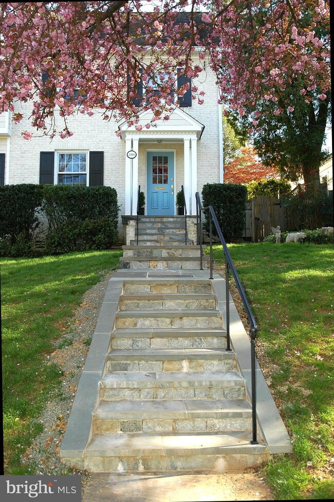 3416 Turner Ln, Chevy Chase, MD 20815 - photo 3