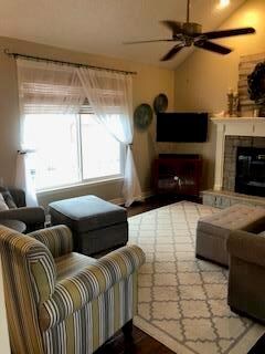 719 Meadow Ln, Raymore, MO 64083 - photo 3