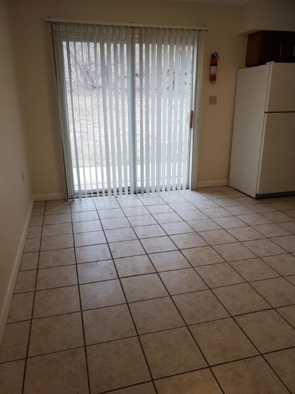 901 Chaplin St unit 905, Conway, PA 15027 - photo 6