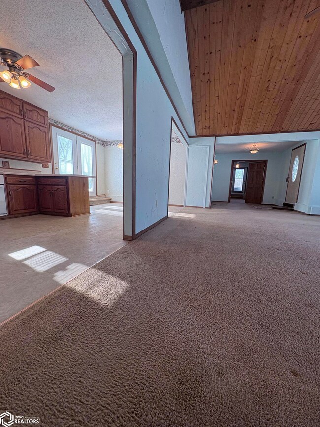 11995 Rutledge Rd, Ottumwa, IA 52501 - photo 6