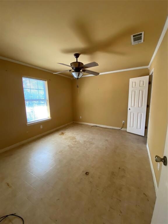 Bedroom in 1 bed unit.