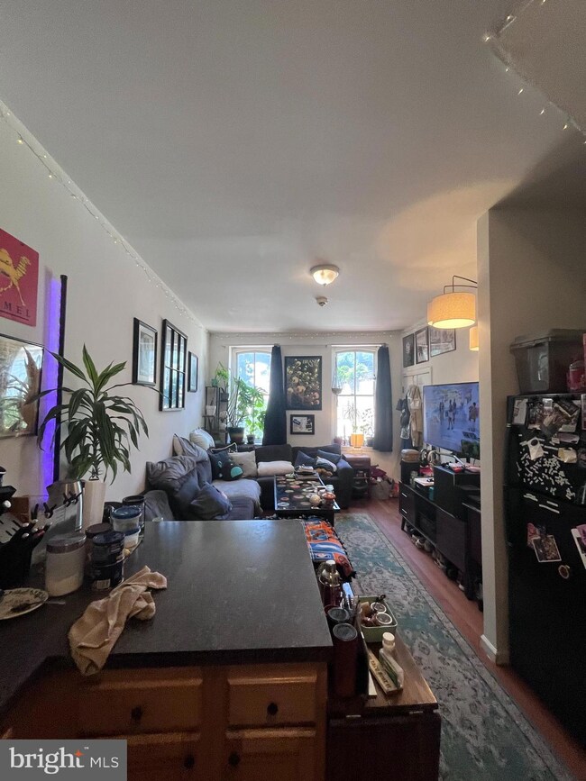 115 Green Ln unit 1, Philadelphia, PA 19127 - photo 5