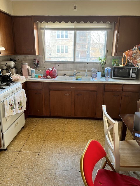 6050 N Washtenaw Ave, Chicago, IL 60659 - photo 4