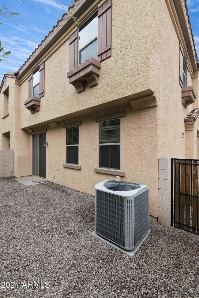 Private yard and gate