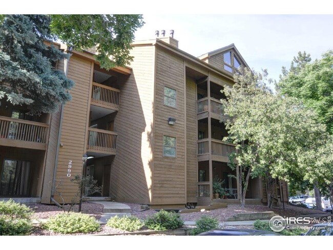 2992 Shadow Creek Dr unit 212, Boulder, CO 80303 - photo 2